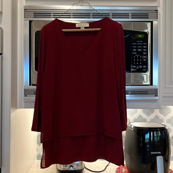 Michael Kors Mixed Woven Knit Layered Hem Blouse - Picture 4 of 10